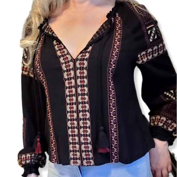 AMERICAN EAGLE Black Long Sleeve Top with Embroidery - Picture 1 of 9